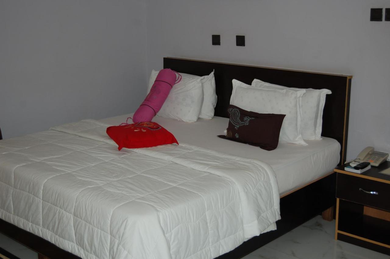 Nue-Crest Hotels & Suites Enugu 外观 照片